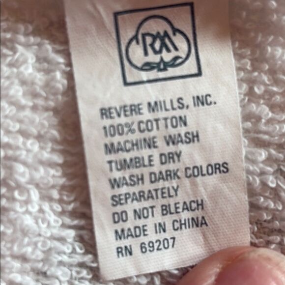 Festive Holiday Towels with Christmas Tree and Santa Design - Picture 10 of 10